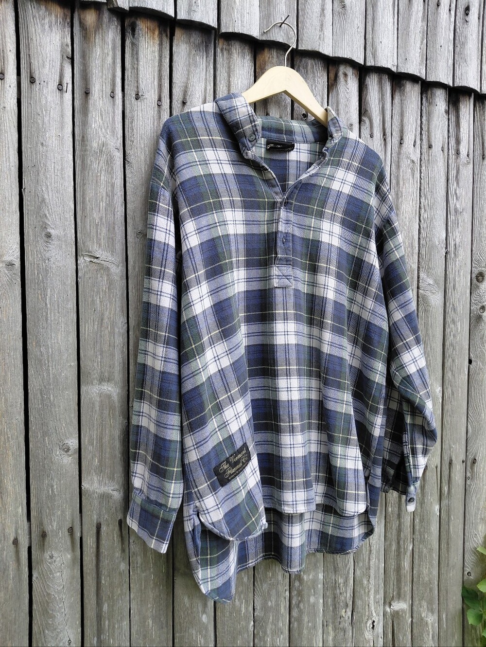 The Vermont Flannel CO blue & white plaid shirt USA made Mens M